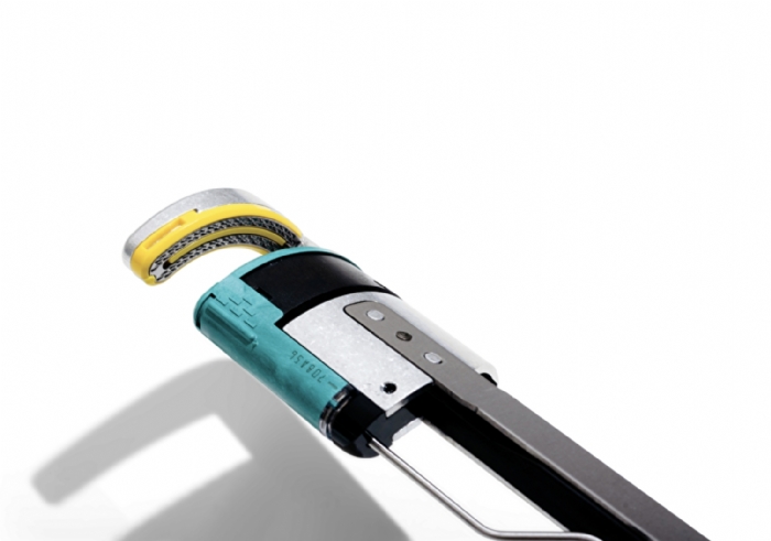 ECHELON CONTOUR™ Curved Cutter GCS40B 40mm Stapler with Blue Reload – Regular Tissue