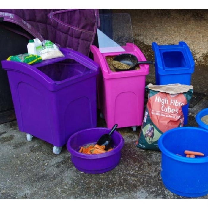 Wheeled Animal Feed and Bedding Bin